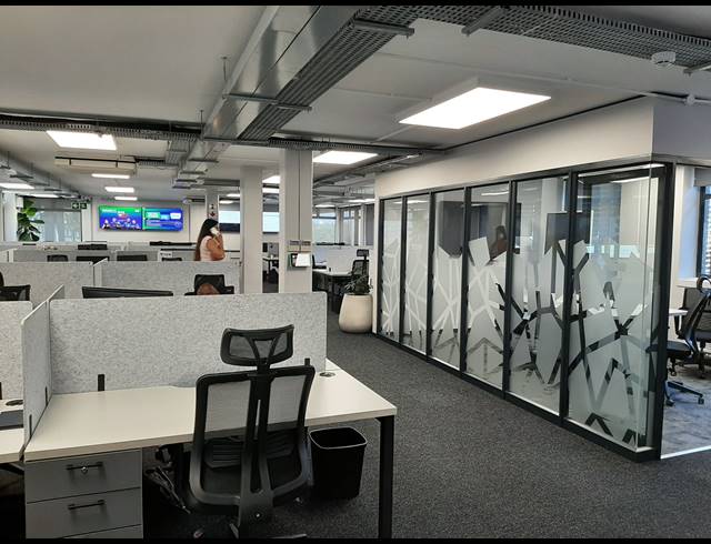 685M² OFFICE TO LET IN WESTVILLE